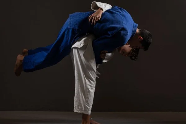 judo throw action